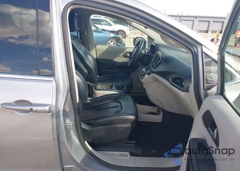 2021 Chrysler Voyager Lxi из США, поврежденный, VIN 2C4RC1DG7MR542994